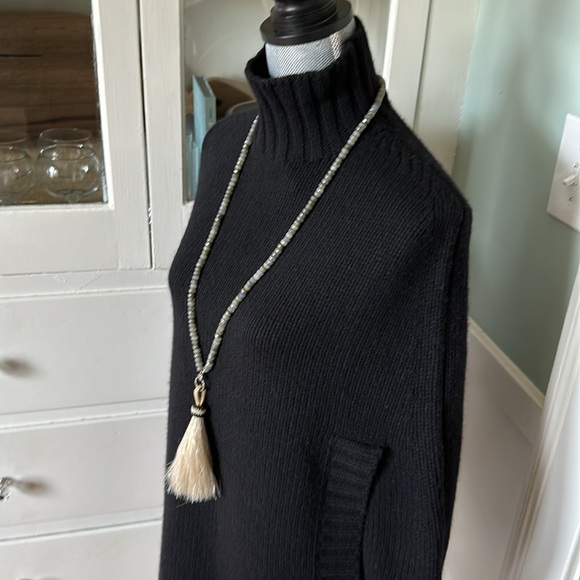 Opal and pyrite long silver diamond clasp horsehair charm tassel necklace - Picture 13 of 17